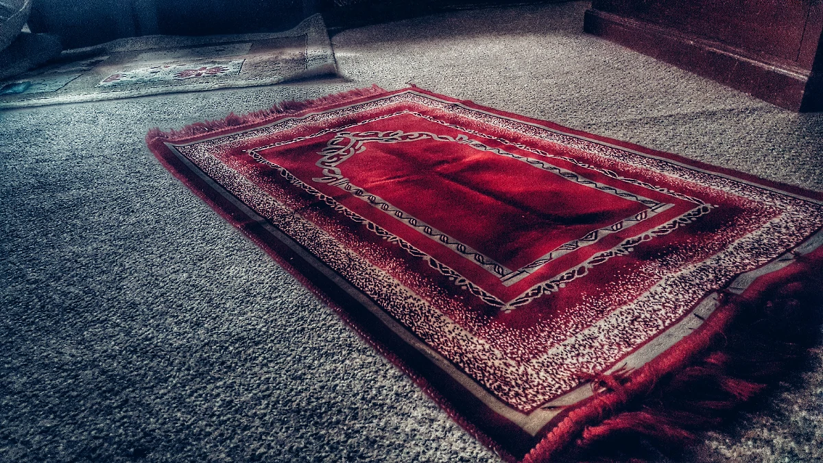 Akşam Namazı Nasıl Kılınır?